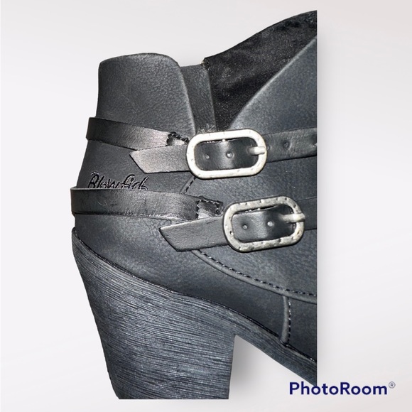 Blowfish black ankle booties size 7 - Picture 8 of 8